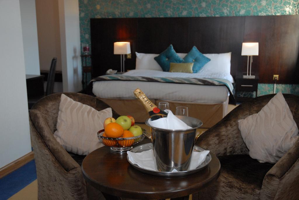 Auburn Lodge Hotel & Leisure Centre اينيس المظهر الخارجي الصورة